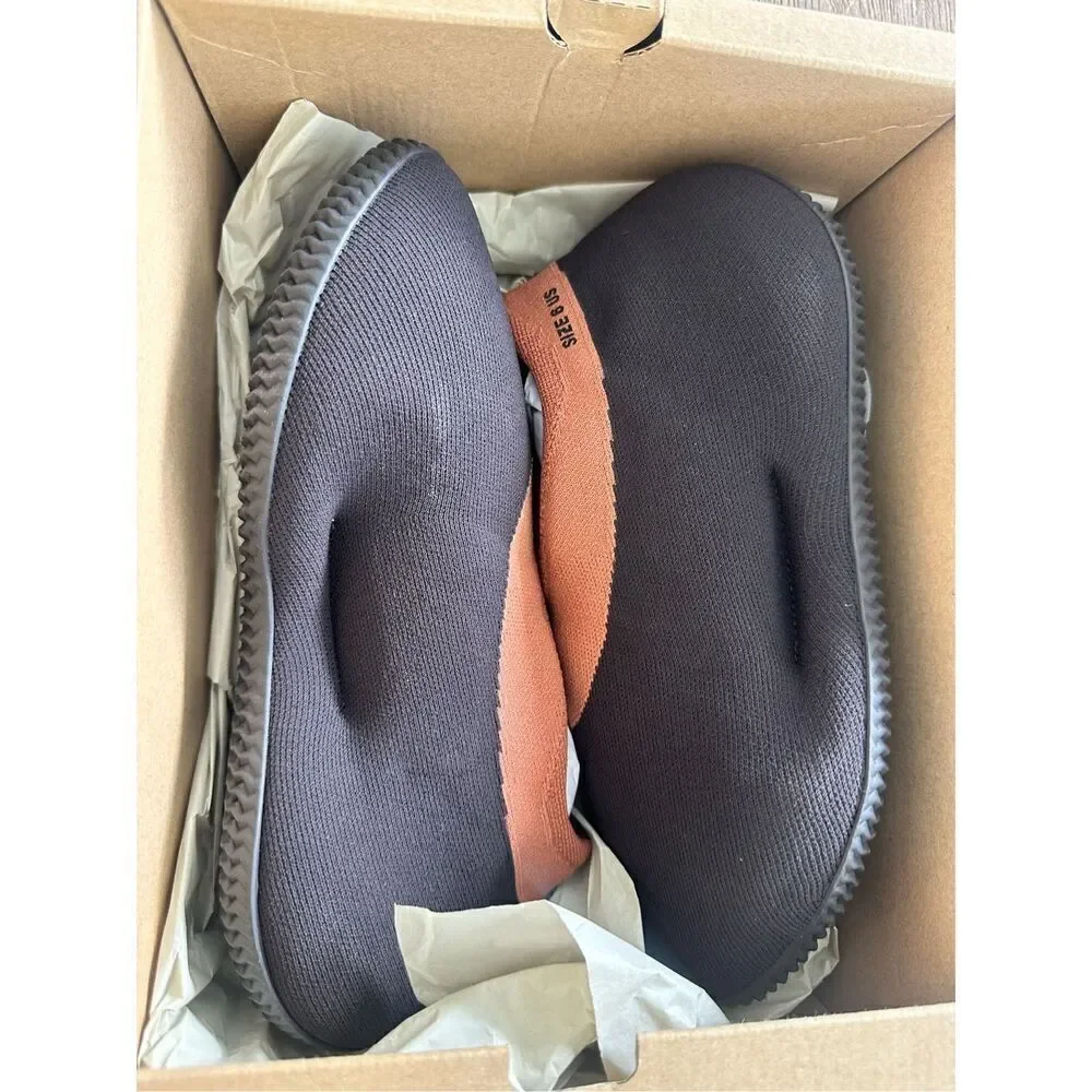 Adidas Yeezy Knit Runner Stone Carbon, New, size 6